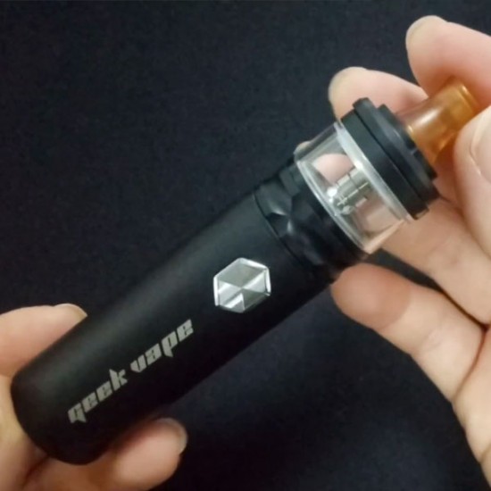 GeekVape Flint Kit  en uygun fiyatlar ile ozelbuhar.coda! GeekVape Flint Kit özellikleri, fiyatı, incelemesi, yorumları ve taksit seçenekleri için hemen tıklayın!